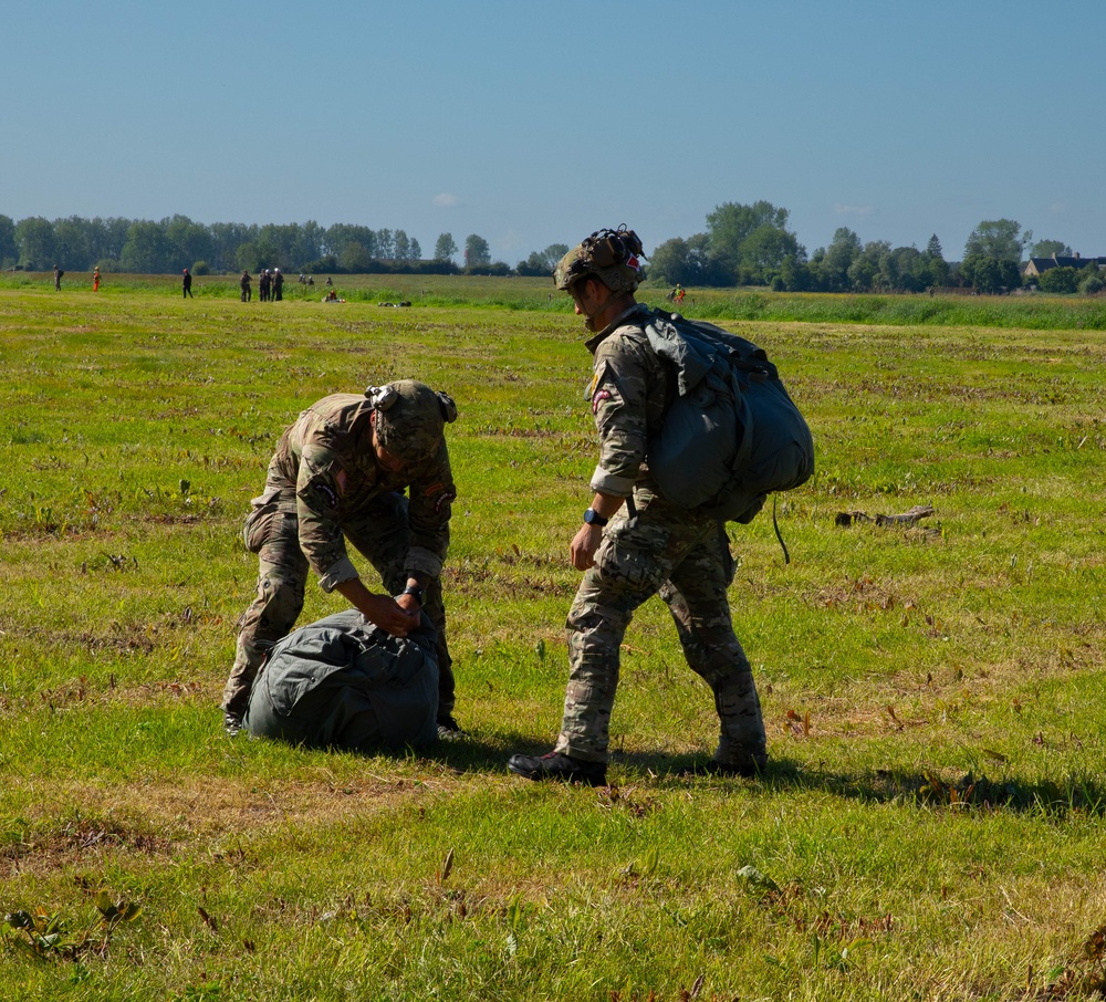 Servicemembers conduct 1,300 strong jump over Normandy to celebrate D-Day 80