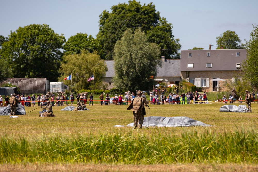 1300 paratroopers jump into Normandy for D-Dy 80