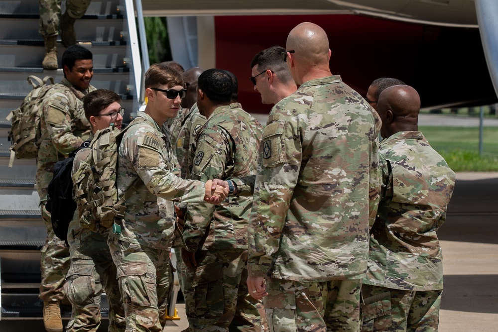 Bravo Battery, 1-14th Field Artillery returns from Europe