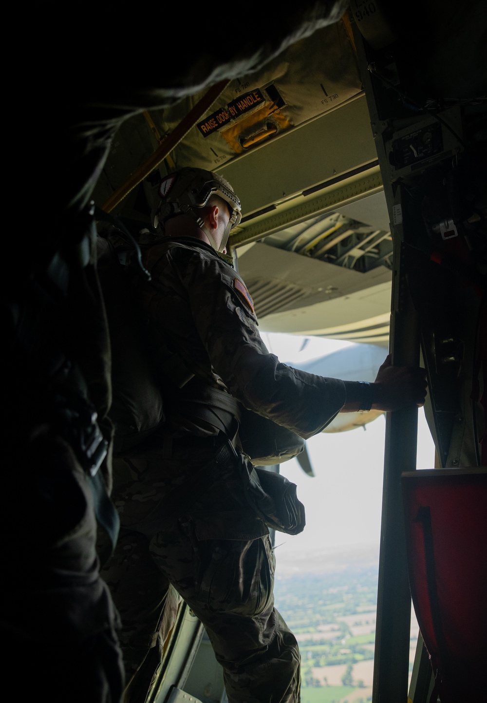 Servicemembers conduct 1,300 strong jump over Normandy to celebrate D-Day 80