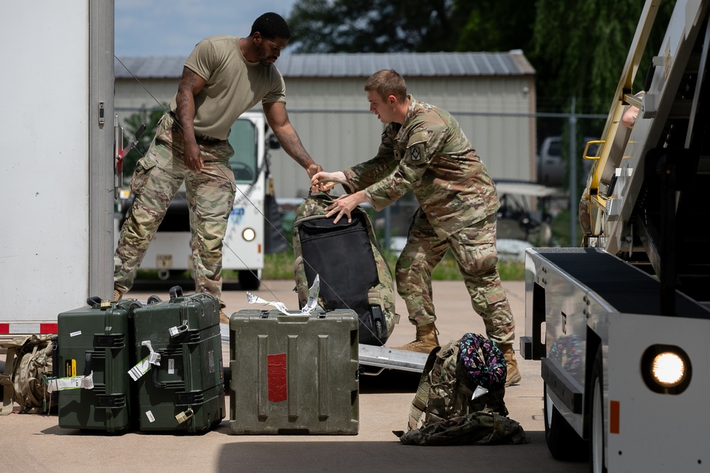 Bravo Battery, 1-14th Field Artillery returns from Europe