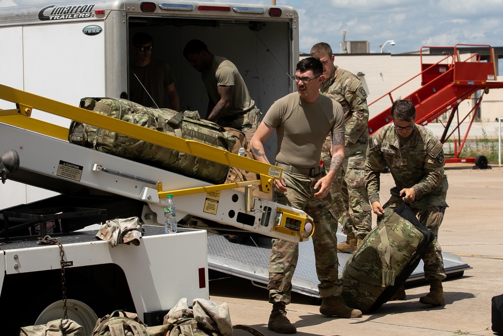 Bravo Battery, 1-14th Field Artillery returns from Europe