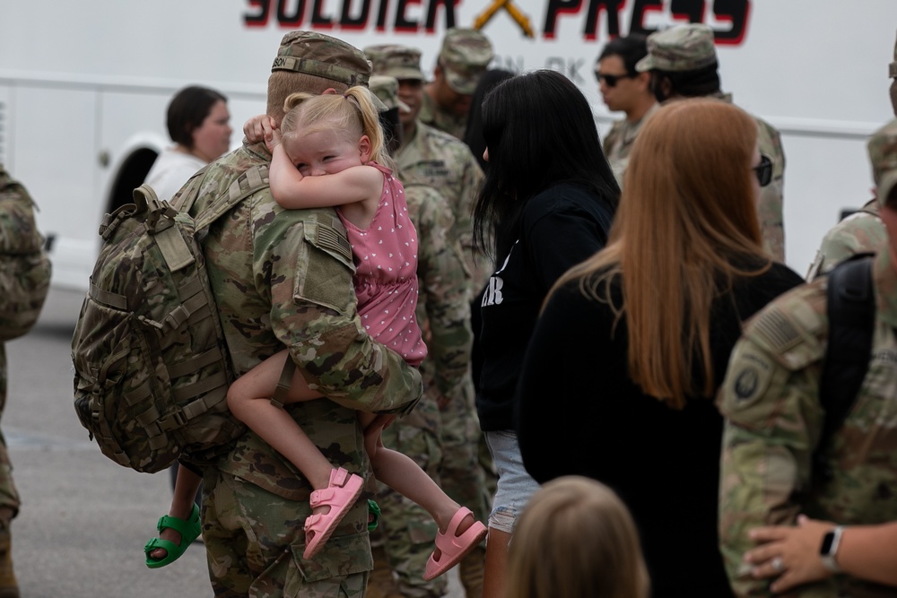 Bravo Battery, 1-14th Field Artillery returns from Europe