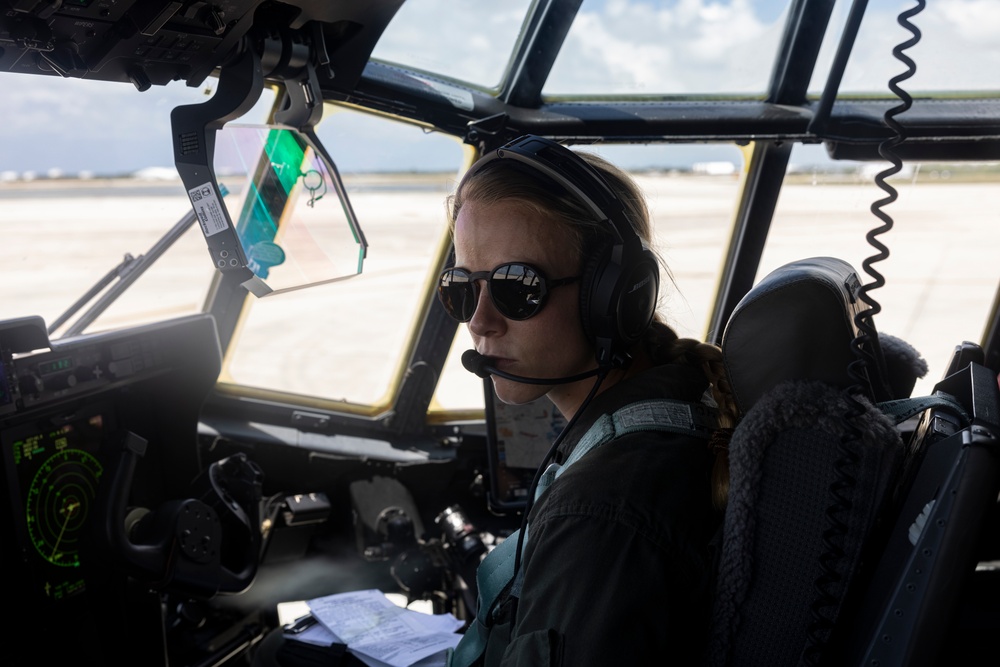 U.S. Marines with VMFA-312 arrive at MCAS Beaufort