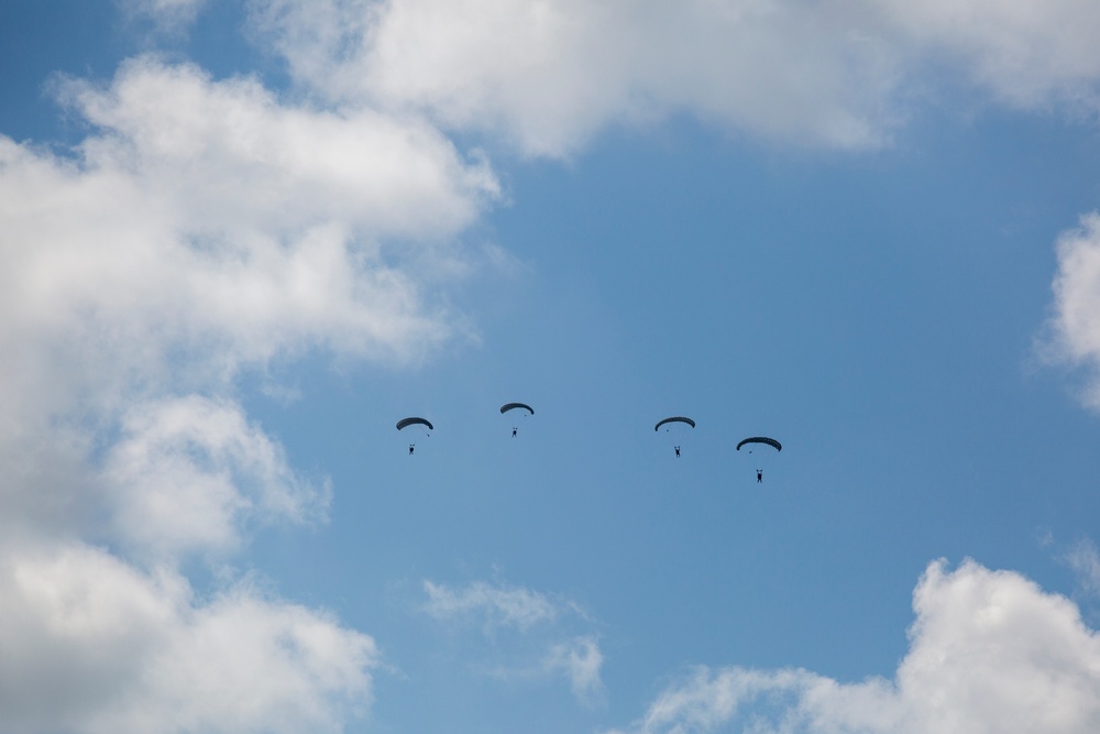 4th Reconnaissance Battalion conduct military freefalls during BALTOPS 24