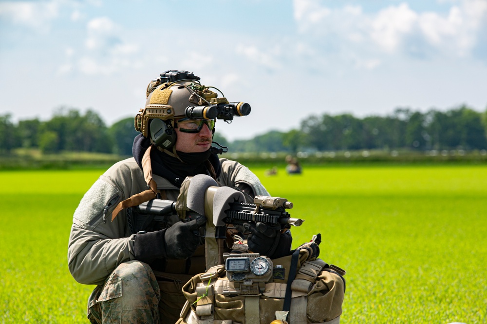 4th Reconnaissance Battalion conduct military freefalls during BALTOPS 24