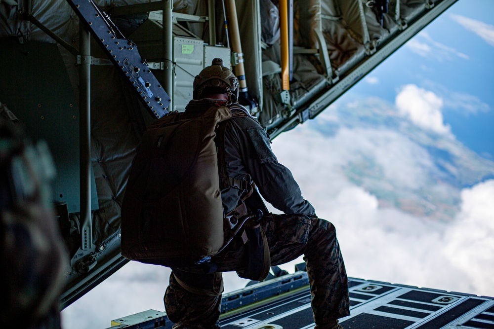 4th Reconnaissance Battalion conduct military freefalls during BALTOPS 24