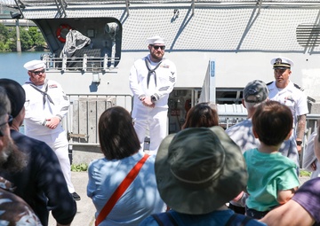 USS Montgomery (LSC-8) ship tours