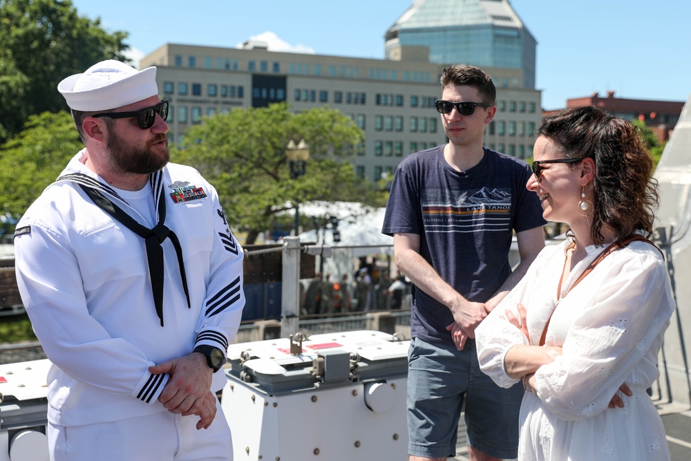 USS Montgomery (LSC-8) ship tours