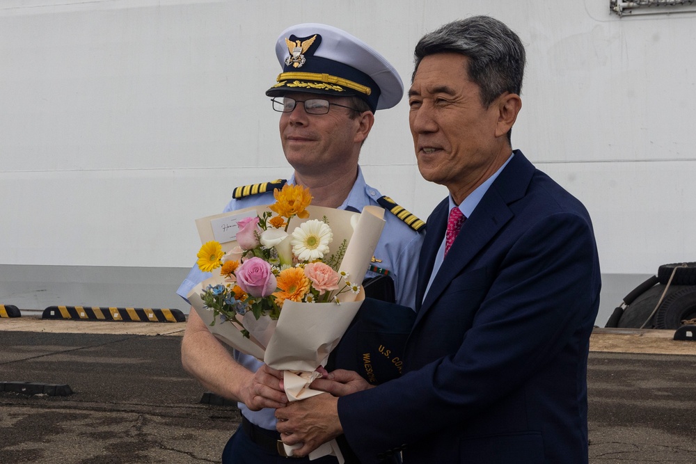 Pohang welcomes USCGC Waesche