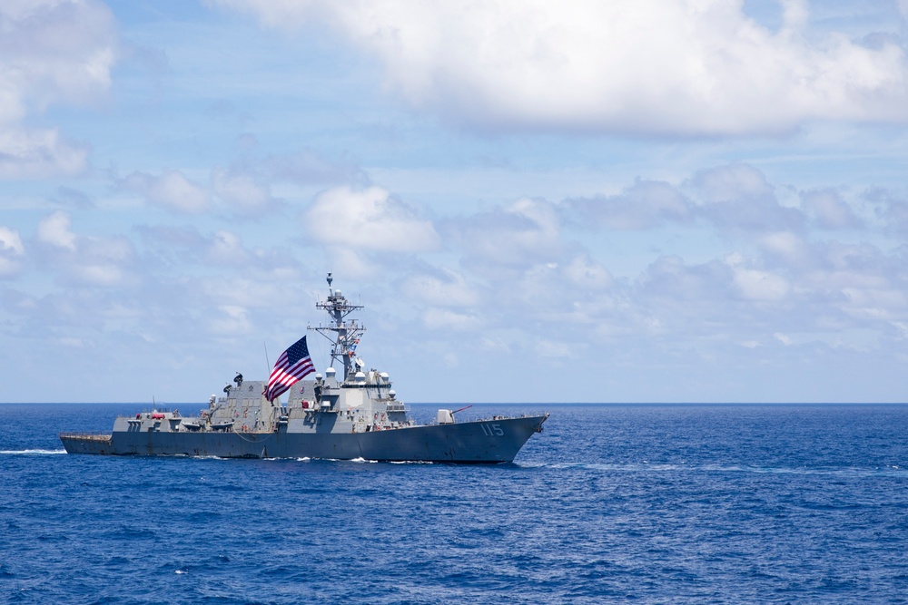 Reagan Carrier Strike Group, USS Blue Ridge, and JMSDF sail together