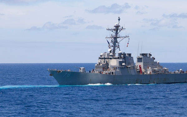 Reagan Carrier Strike Group, USS Blue Ridge, and JMSDF sail together