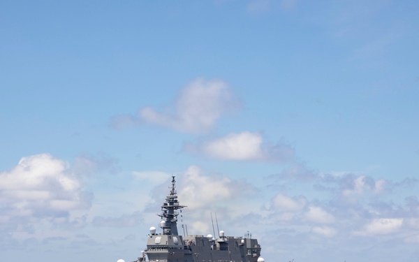 Reagan Carrier Strike Group, USS Blue Ridge, and JMSDF sail together