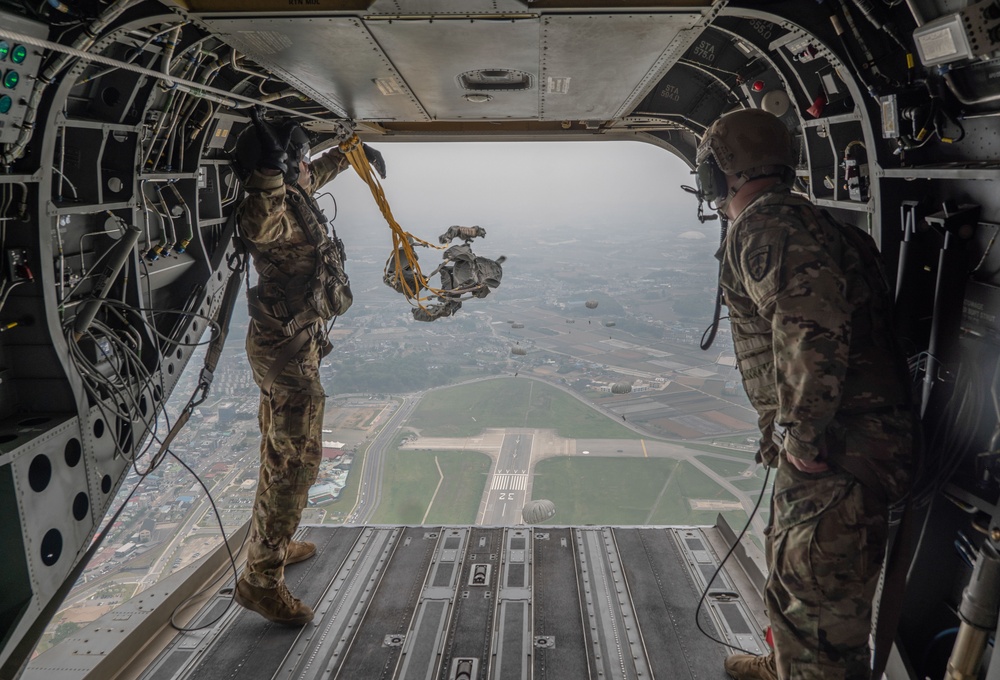 U.S. Special Operations Command-Korea maintains proficiency, commemorates heritage during routine training