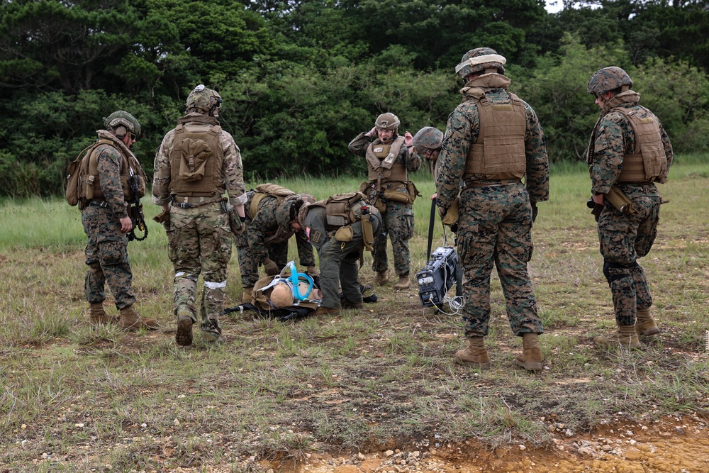 DVIDS - Images - CLB-31 conduct En Route Care Training [Image 4 of 6]