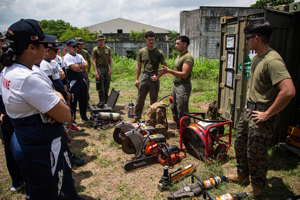 MASA 24: MWSS-371 showcases airfield equipment with Philippine service members
