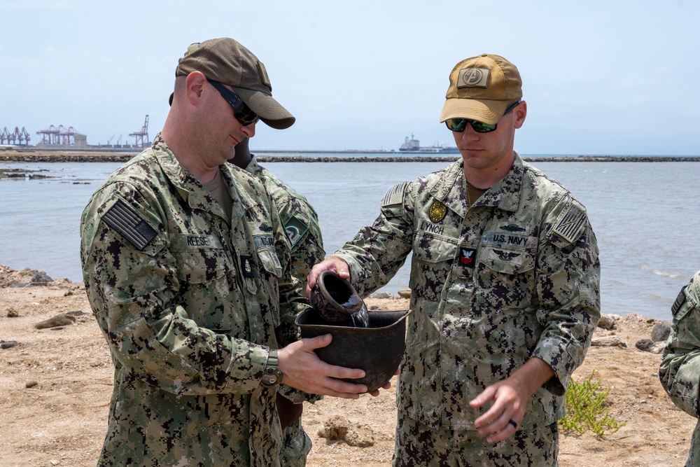 MSRON 10 Sailors Receive Enlisted Expeditionary Warfare Specialist Insignia