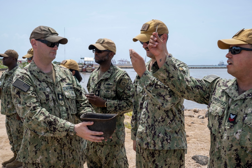 MSRON 10 Sailors Receive Enlisted Expeditionary Warfare Specialist Insignia