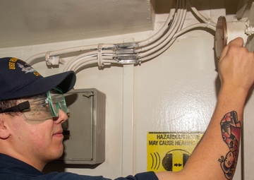 USS Ronald Reagan (CVN 76) Sailors conduct  routine maintenance