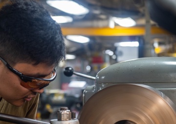 USS Ronald Reagan (CVN 76) Sailors conduct  routine maintenance