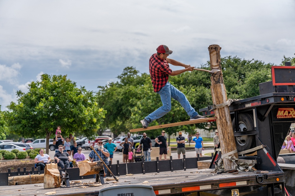 Paul Bunyan Lumberjack Show