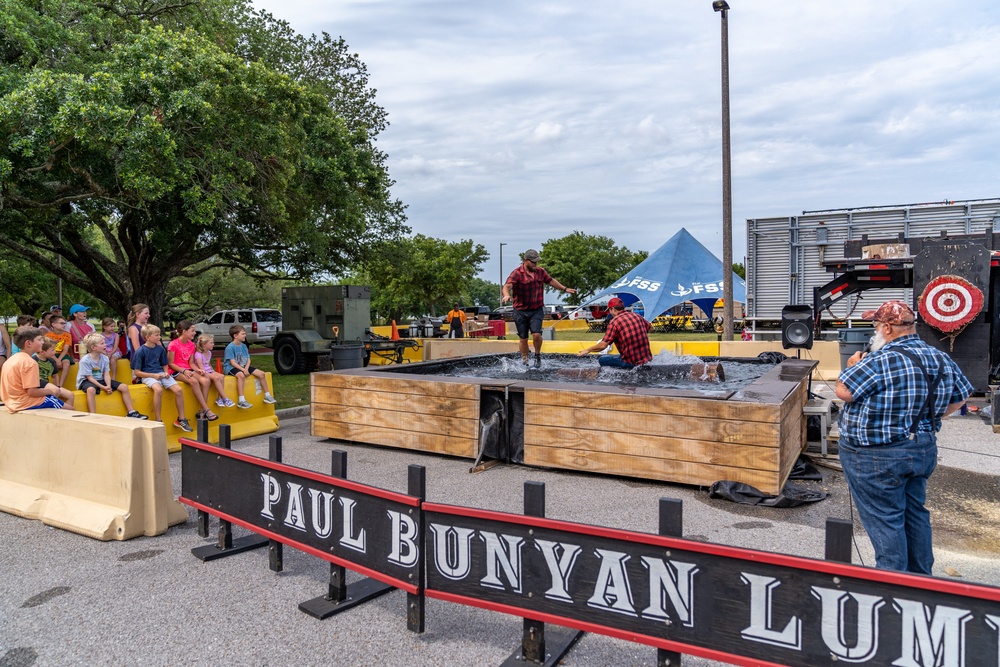 Paul Bunyan Lumberjack Show