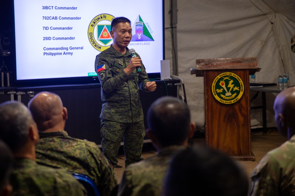 JPMRC-X | Philippines Army Lt. Gen. Roy M. Galido visit to JOC and AAR