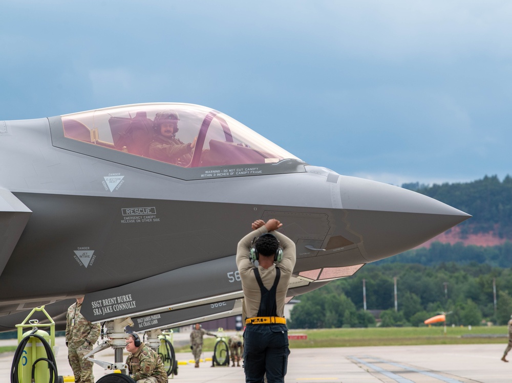 USAFE hosts first-ever basic fighter maneuver exercise at Ramstein