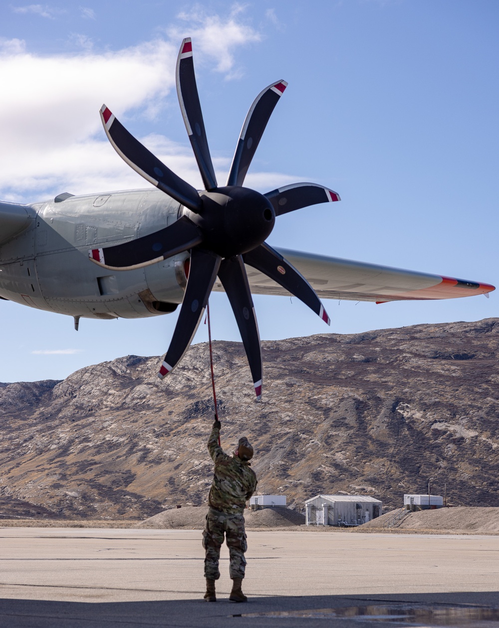 LC-130 at Kangerlussuaq
