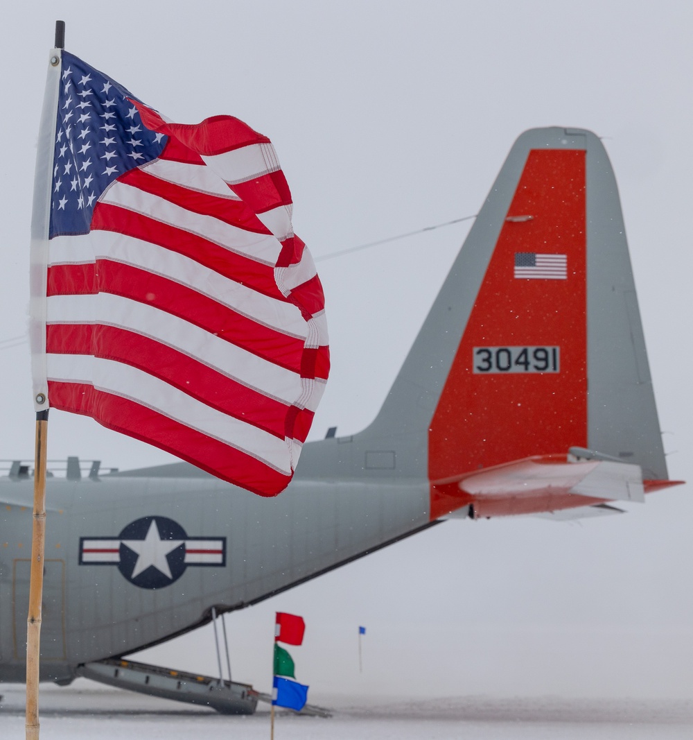 LC-130 at Raven Camp