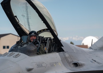 Air Guard Director, Former Colorado Adjutant General Takes Final Flight