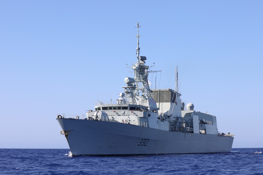 US Coast Guard operates alongside Royal Canadian navy in the Atlantic Ocean