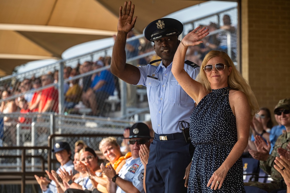 BMT recognized WW II Veterans