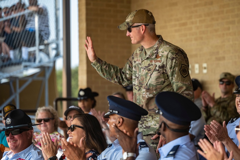 BMT recognized WW II Veterans