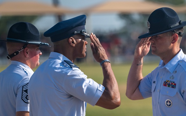 BMT recognized WW II Veterans