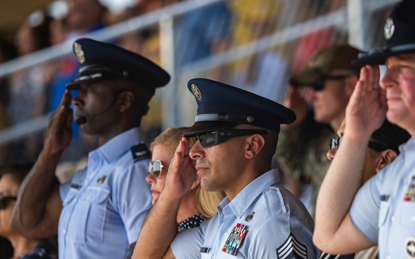 BMT recognized WW II Veterans