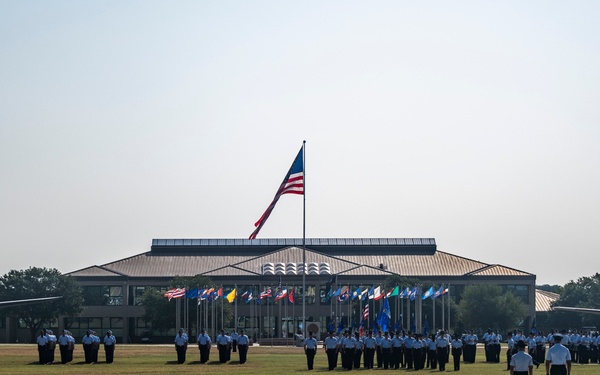 BMT recognized WW II Veterans