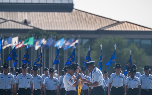 BMT recognized WW II Veterans