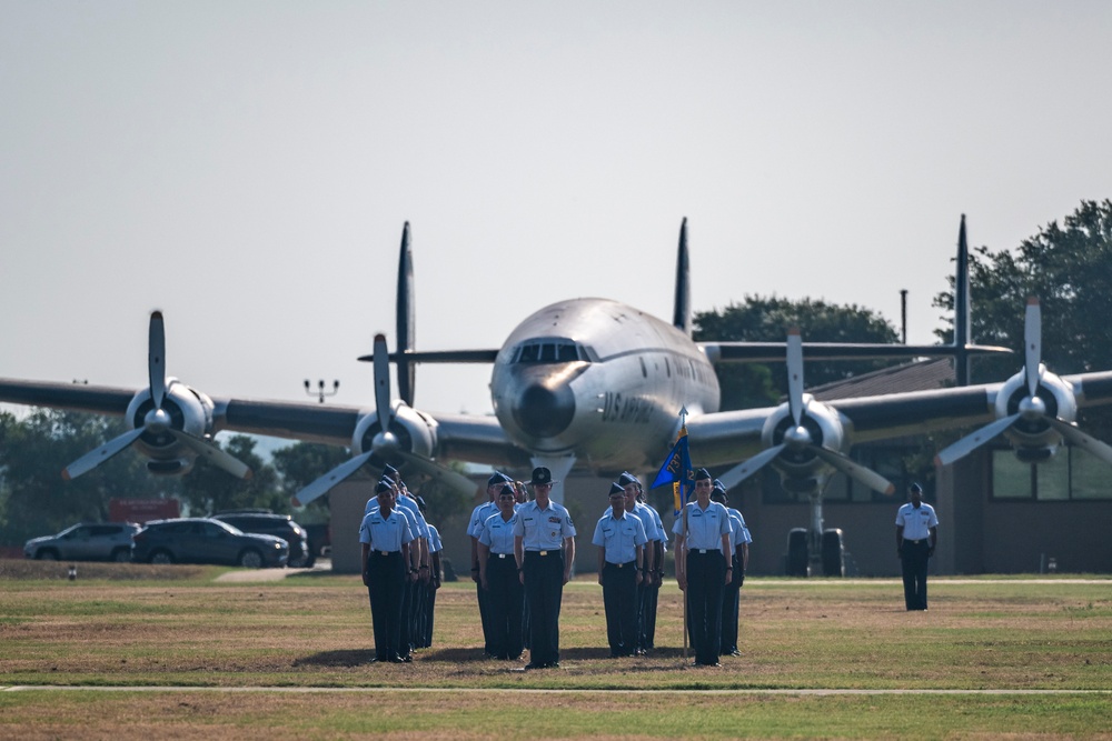 BMT recognized WW II Veterans