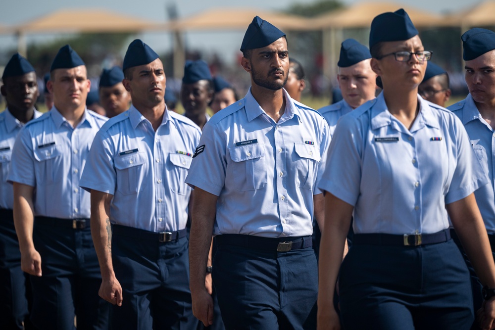 BMT recognized WW II Veterans