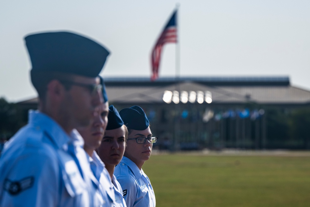 BMT recognized WW II Veterans