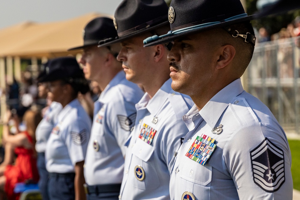 BMT recognized WW II Veterans