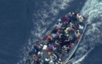 Coast Guard transfers 109 migrants to Bahamas, repatriates 196 migrants to Haiti