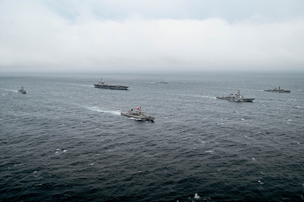 George Washington Participates in Bilateral Exercises with Chile