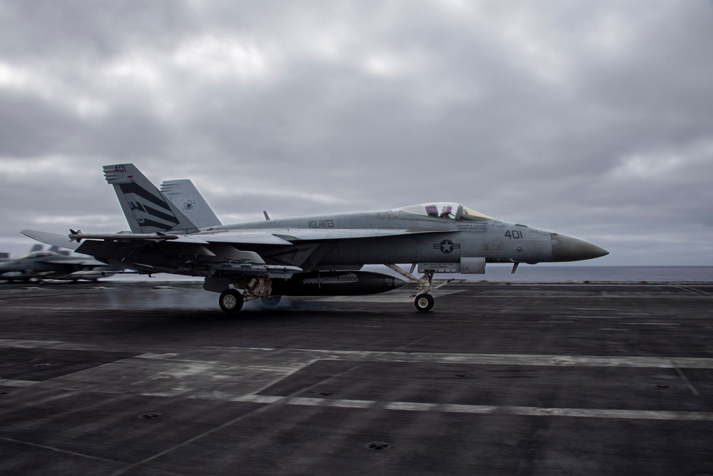 Abraham Lincoln conducts flight operations