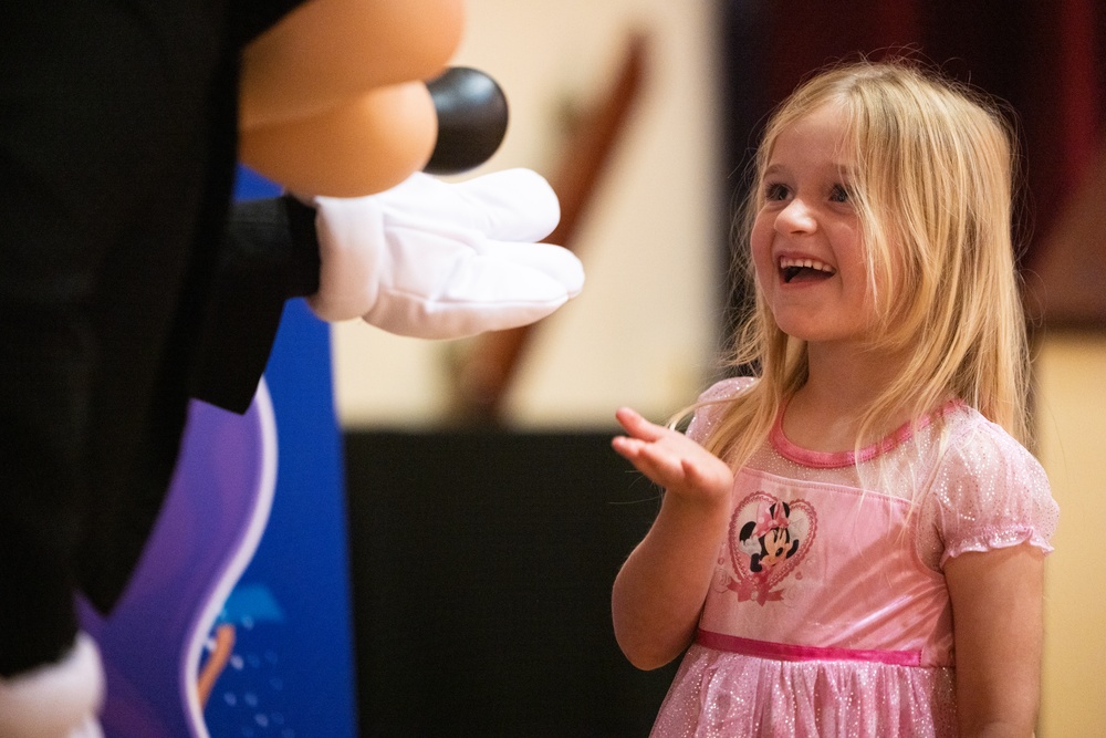 Blue Star Families and Disney Host Family Event