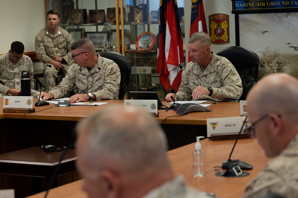 Integrated Training Exercise 4-24 leadership delivers brief to Maj. Gen. Savage