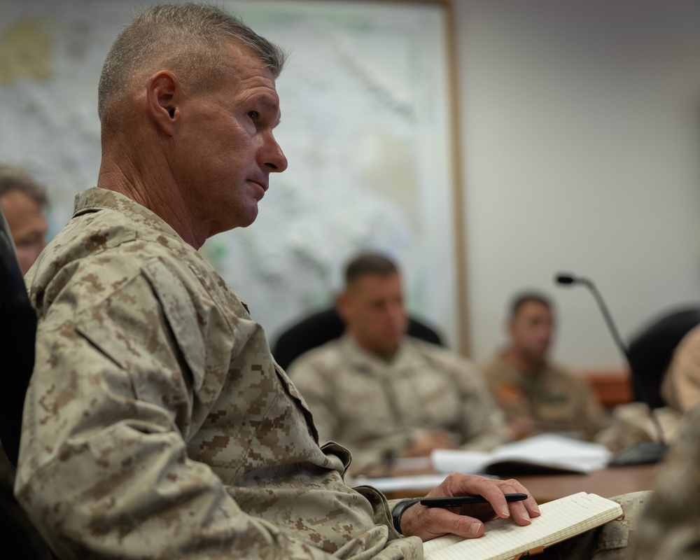 Integrated Training Exercise 4-24 leadership delivers brief to Maj. Gen. Savage