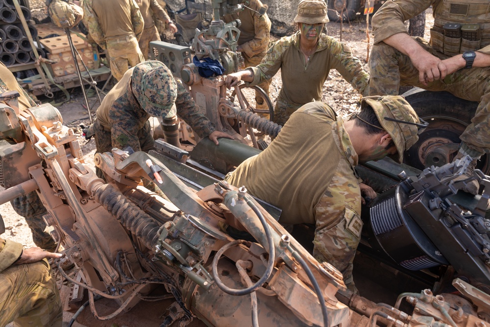 MRF-D 24.3: U.S. Marines, Australian Army performs maintenance, change artillery firing area during Thunder Walk 24
