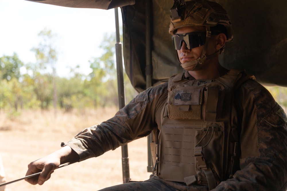 MRF-D 24.3: U.S. Marines, Australian Army move gun positions during Thunder Walk 24